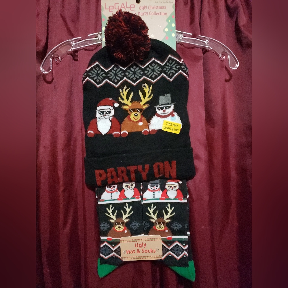 LEGALE Ugly Christmas Party Collection Hat With Lights And Socks NWT